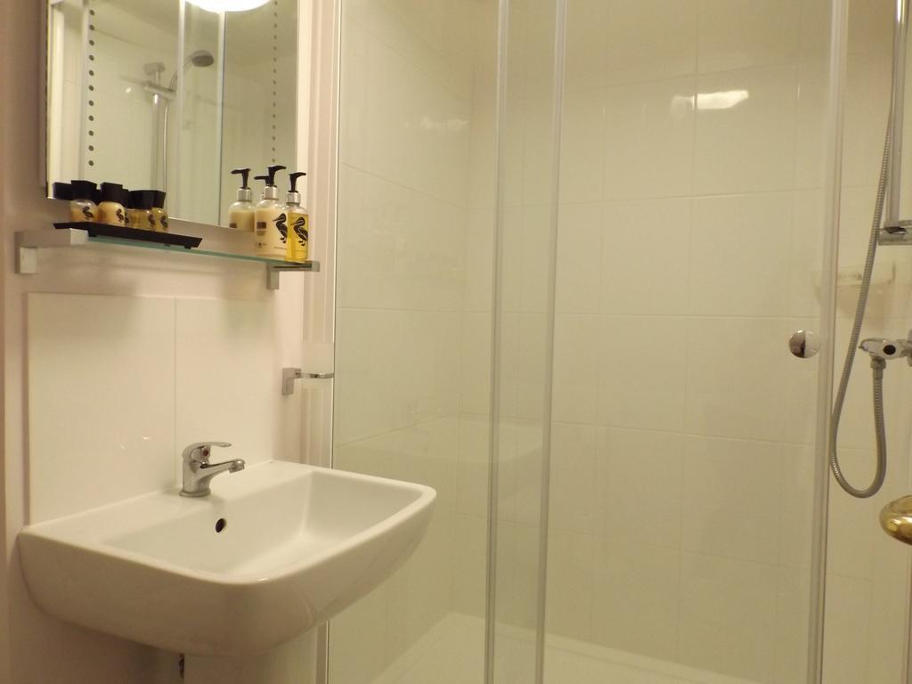 Old Riverview Guest House Earith Zimmer foto